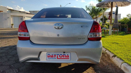 Imagem 6 de 11 de Toyota Etios 2018 1.5 16v Xs Aut. 5p
