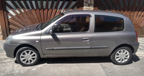 Renault Clio 2007 1.0 16v Authentique Hi-flex 3p