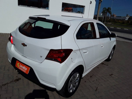 Imagem 3 de 8 de Chevrolet Onix 1.0 Mpfi Lt 8v Flex 4p Manual