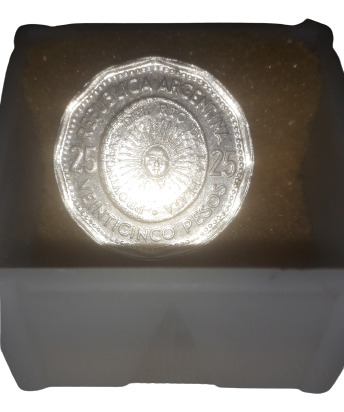 Primera Moneda Patria Año 1967/ 25 Pesos/ Impecable (Usado)