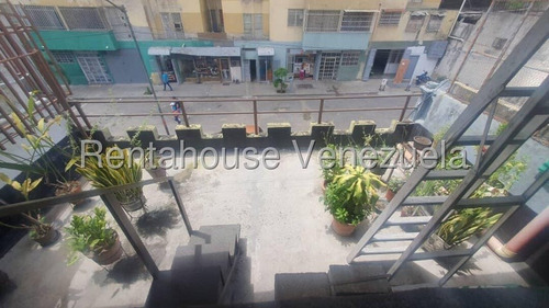 Te Lo Tengo Casa En Venta En Parr. Santa Teresa 25-8305 Mar