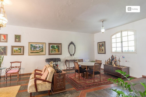 Imagem 5 de 15 de Venda De Casa Com 490m² E 4 Quartos - 772