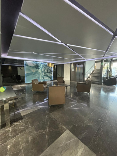 Oficina Renta, Novo Emerald Business And Health Center.