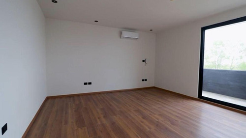 Residencia En Venta En Fraccionamiento Exclusivo Sierra Azúl, San Luis Potosí