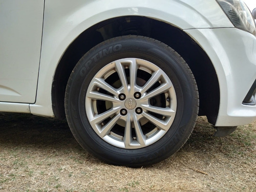 Imagen 16 de 16 de Chevrolet Sonic 1.6 Ls Mt