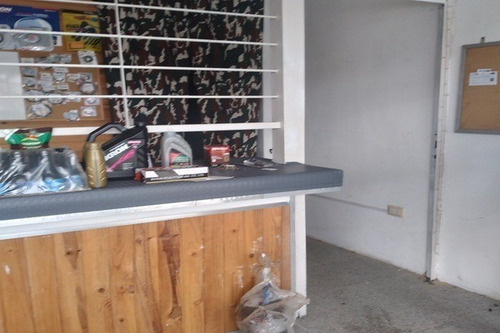 Imagen 2 de 10 de Zr Asein1395 Alquila O Vende Comodo Local En El Cc Paseo Paraparal En Los Guayos