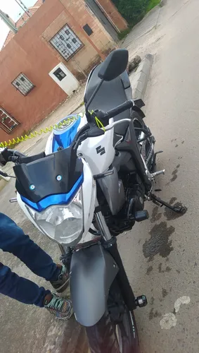 Vendo Suzuki Gixxer 150 Cc Modelo 2020 Soat Octubre 2025