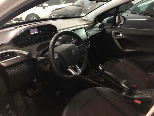 Peugeot 2008 1.6 Feline 2016