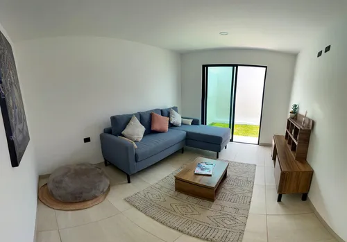 Casa En Fraccionamiento Con Alberca Y Seguridad