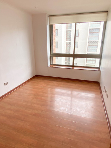Hermoso Y Amplio Departamento, Excelente Sector (4d / 4b)