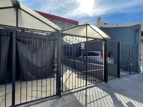 Imagen 14 de 14 de Venta -dpto Tipo Casa Con Cochera Y Patio - Lanús