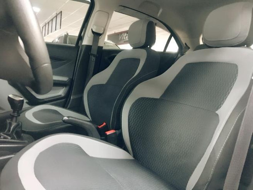 Chevrolet Onix 1.0 2015