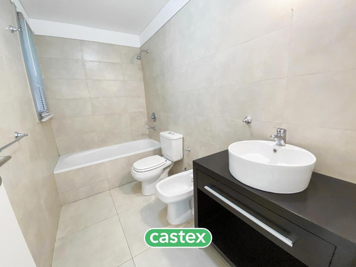 Imagen 9 de 29 de Departamento 3 Ambientes Con Jardín En Venta Con Renta En Villa Del Lago, Pilar