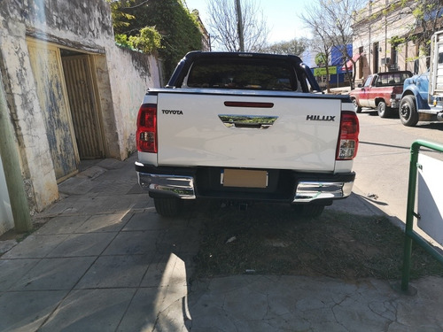 Toyota Hilux 2.8 Cd Srv 177cv 4x4 At 2016