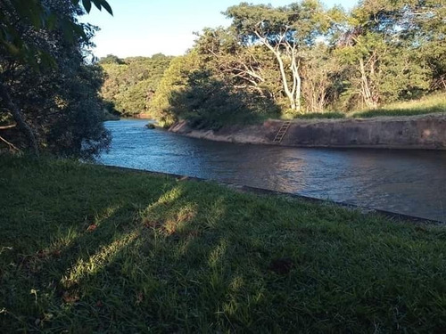 Imagem 6 de 11 de Sítio 1,79 Alqueires,10 Minutos De Botucatu,cercada Por Água,uma Ilha,escriturada - Ch00095 - 69590043