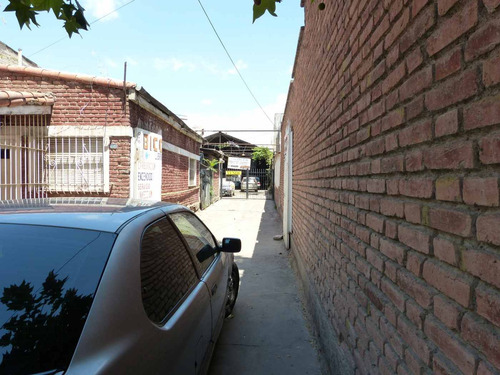 Venta De Galpón Excelente Ubicación, G. Cruz, Mza.