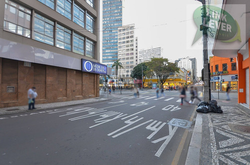 Imagem 5 de 7 de Em Centro - Curitiba, Pr - 719
