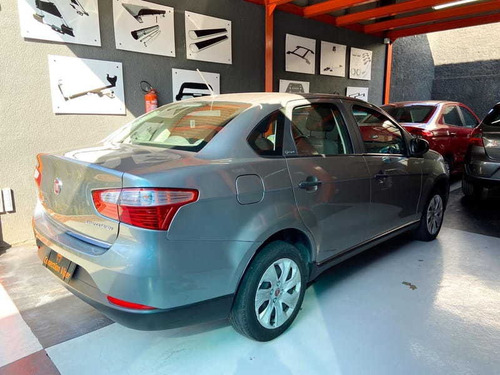 Imagem 3 de 10 de Fiat Grand Siena Essence Dualogic 1.6 16v Flex 2017