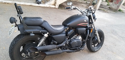 Honda Magna 750 Bobber Barata