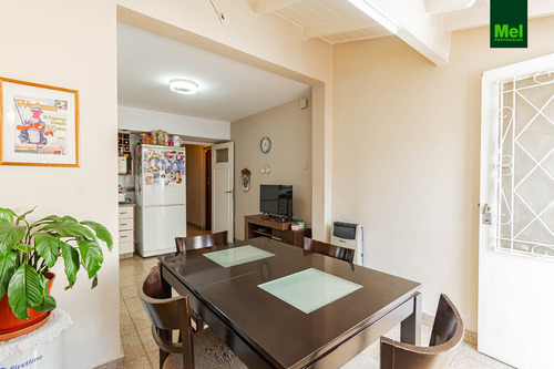Imagen 18 de 30 de Excelente Casa 4 Amb | Jardín | Parrilla | Cochera