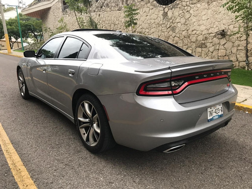 Imagen 6 de 11 de Dodge Charger 2015 5.7 R-t Mt