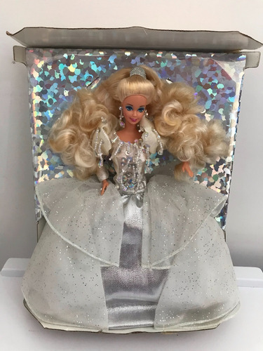 Imagem 3 de 6 de 1992 Happy Holidays Barbie Doll