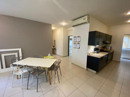 Departamento De 2 Rec. Con Alberca A 3 Min De La Playa