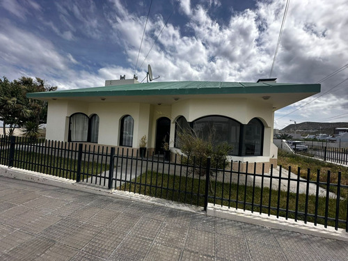 Casa Con Quincho En Venta Rada Tilly