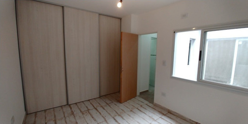 Imagen 4 de 12 de Departamento Tipo Casa En Alquiler En Lanus Oeste