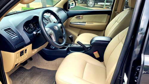 Imagem 9 de 14 de Hilux Sw4 Sr 4x2 2.7 Flex 16v Aut.