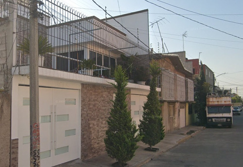 Casa En Venta En Lirio 141, Tamaulipas, 57300 Cdad. Nezahualcóyotl, Méx. Ajrj