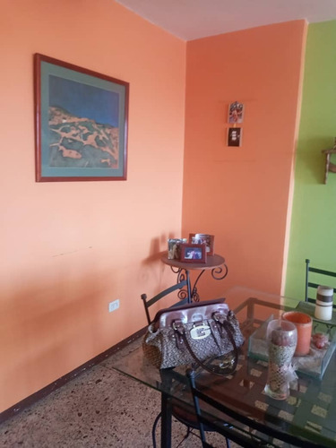 Imagen 3 de 12 de Apartamento En Venta En Urbanización El Centro