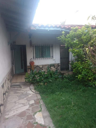 Vendo Casa A Reciclar De 3 Ambientes En  Morón