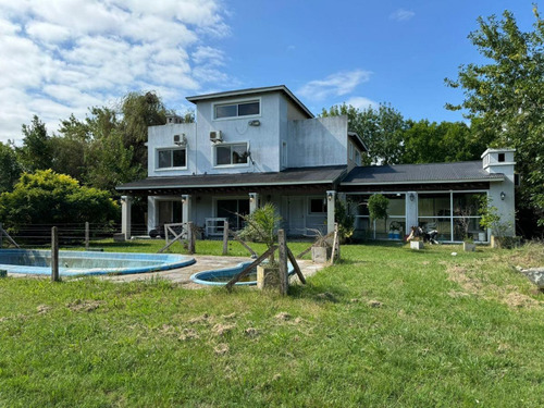 Casa En Venta - 3 Dormitorios 2 Baños - 1000mts2 - Haras Del Sur I