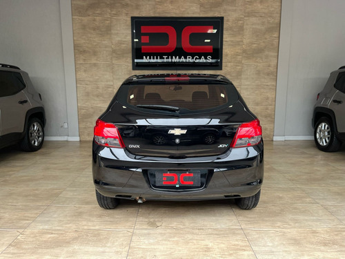 Chevrolet Onix ONIX HATCH Joy 1.0 8V Flex 5p Mec.