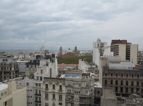 Imagen 17 de 21 de Oficina Ciudad Vieja - Plaza Independencia - Alquiler