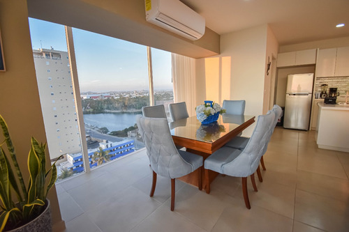 Condominio En Cristal Bay - 2 Recámaras, Vista Al Mar - Ideal Para Vivir O Invertir - $9,500,000 Mxn