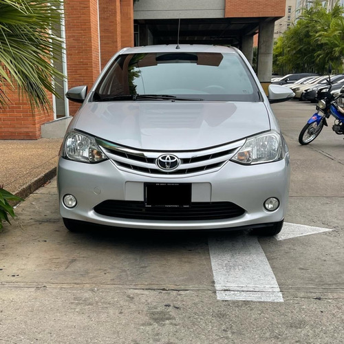 Imagen 5 de 9 de Toyota Etios