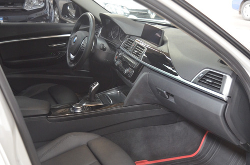 BMW Serie 3 3.0 330i Sedan Sport Line 252cv