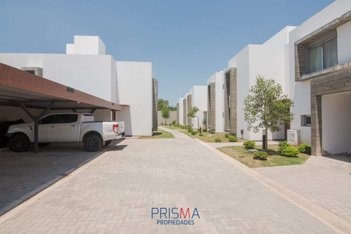Imagen 23 de 24 de Dúplex Housing Chacritas. Dormitorios En Planta Baja Y Planta Alta
