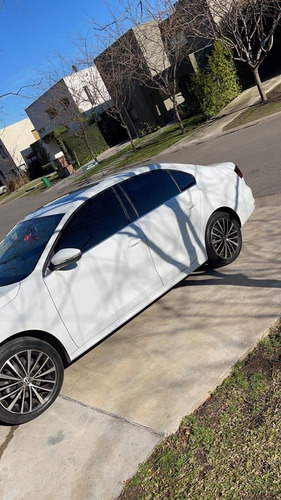 Imagen 14 de 18 de Volkswagen Vento 1.4 Tsi Highline Dsg At