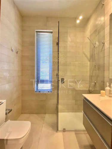 Casa De 4d Con Jardin, Piscina, Quincho Y 4 Est.las Condes