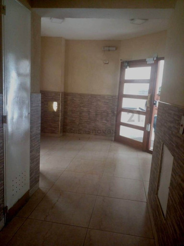 Imagen 11 de 30 de Departamento 2 Ambientes Venta Mataderos Balcon Cochera Piso Alto