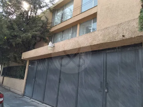 Casa En Venta En Lomas De San Mateo