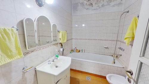 Venta Casa 4 Amb + Local + Garage En Lanus