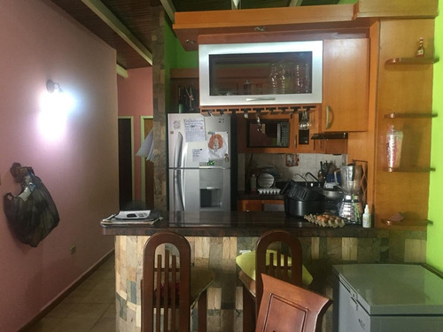 Imagen 4 de 27 de Casa En Venta Urb Las Amazonas Santa Rita 04141291645