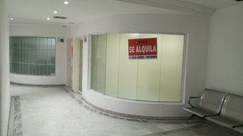 Se Alquila Local De 27m2 En El C.c. Metropolitano Del Norte