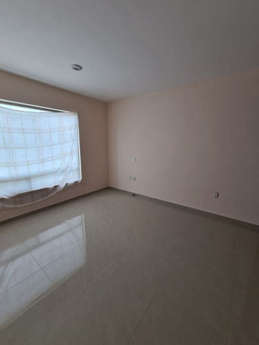 Imagen 5 de 30 de Preciosa Casa En Venta En Cumbres Del Lago