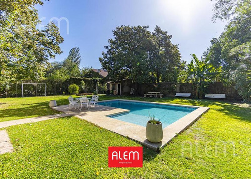 Casa Tipo Chalet Inglés En José Marmol