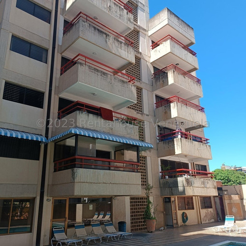 Apto. En Venta Tanaguarena #23-24877 Johana Blanco